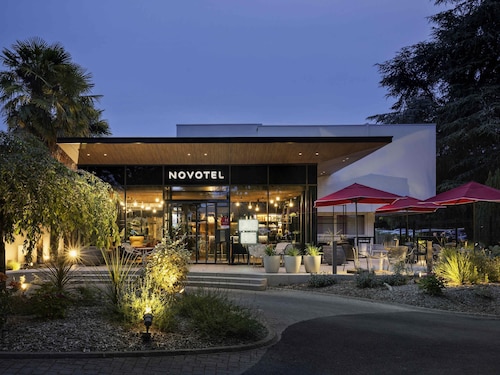 雷恩阿爾馬諾富特飯店