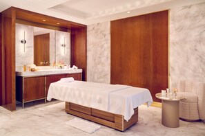 Couples treatment rooms, sauna, steam room, body treatments, facials