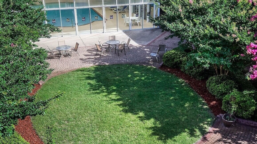 Quality Suites Lake Wright - Norfolk Airport