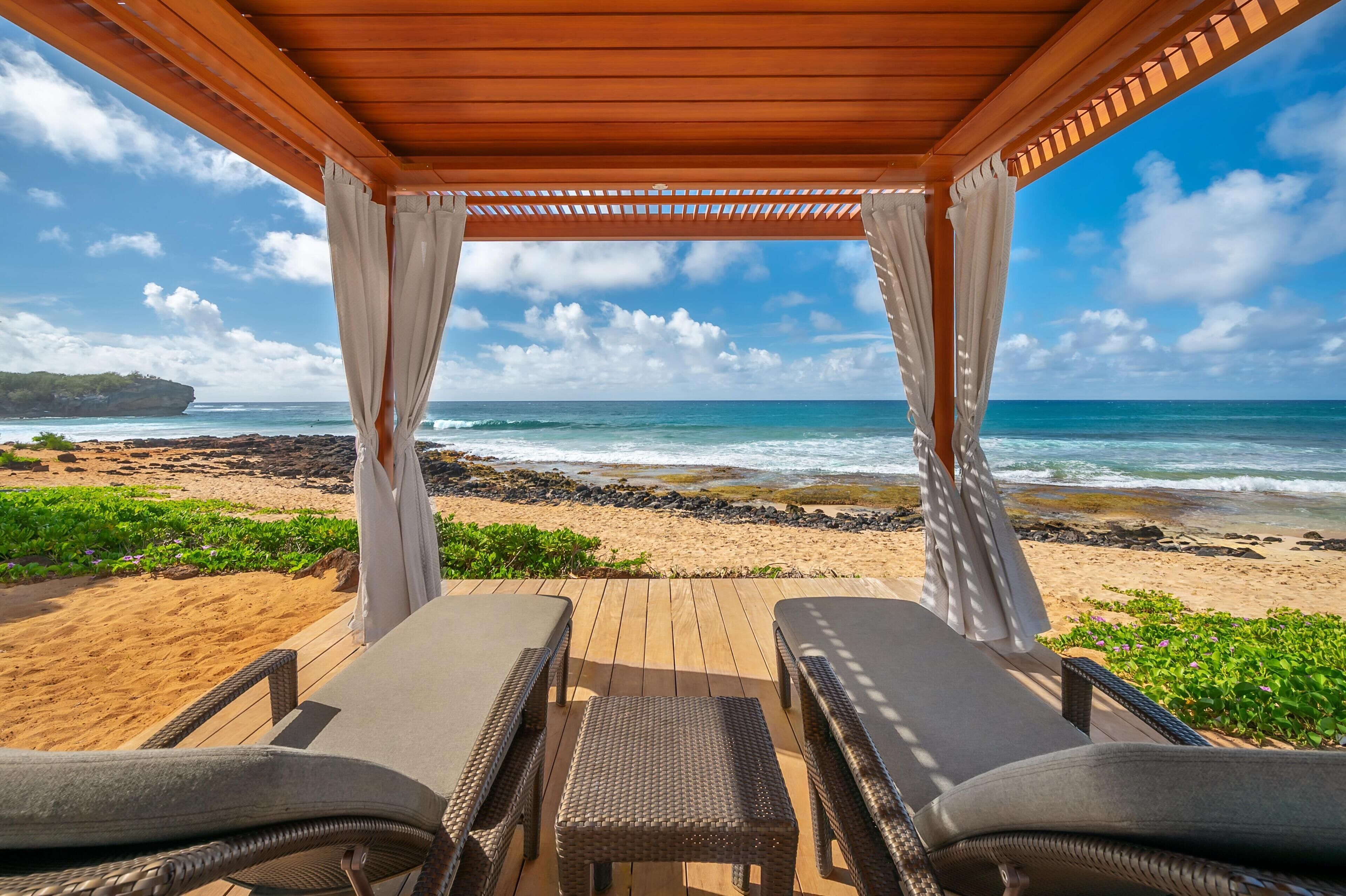 在海滩、白沙、沙滩毛巾