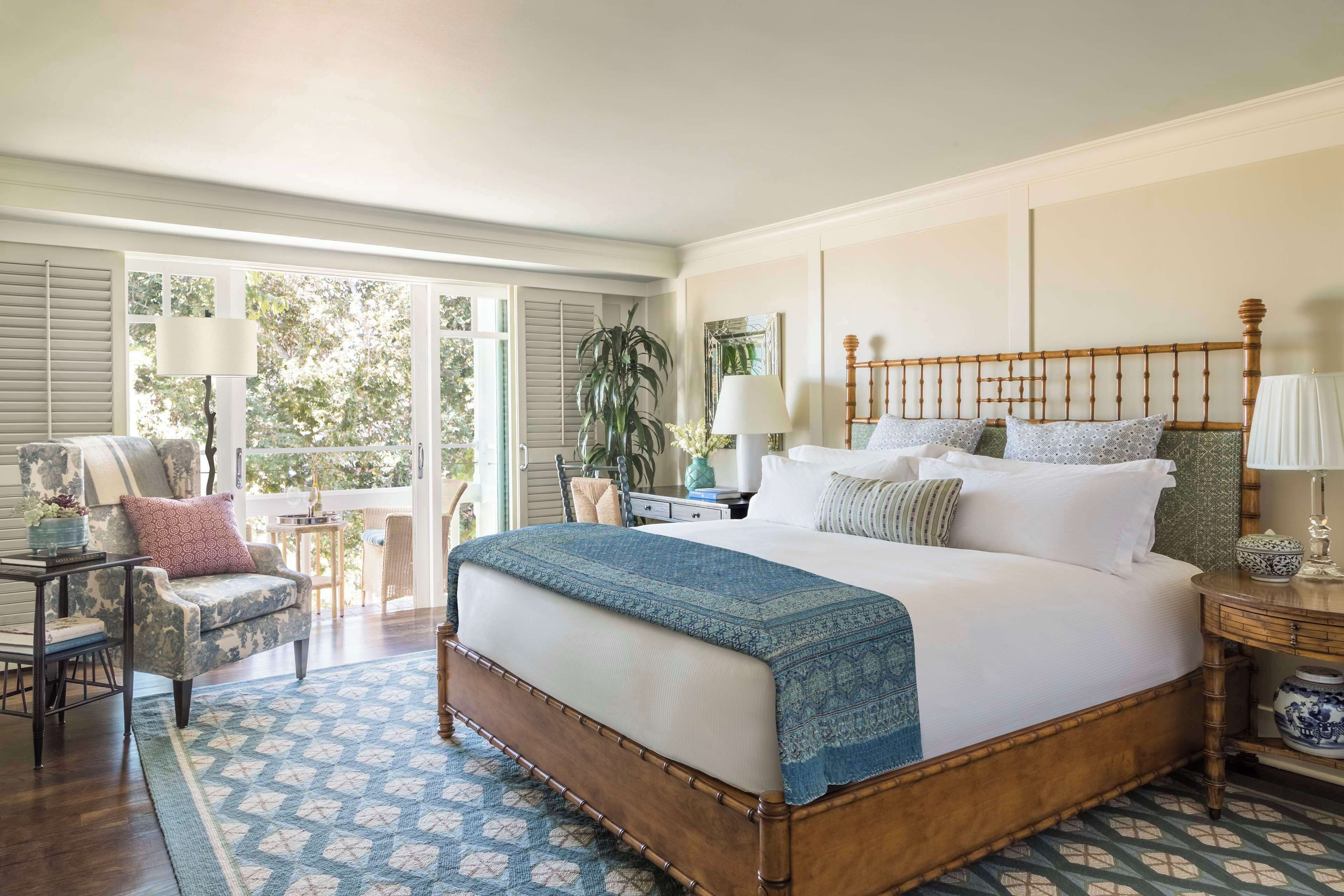 Rom – deluxe, 1 kingsize-seng | Sengetøy av topp kvalitet, senger med overmadrass og minibar