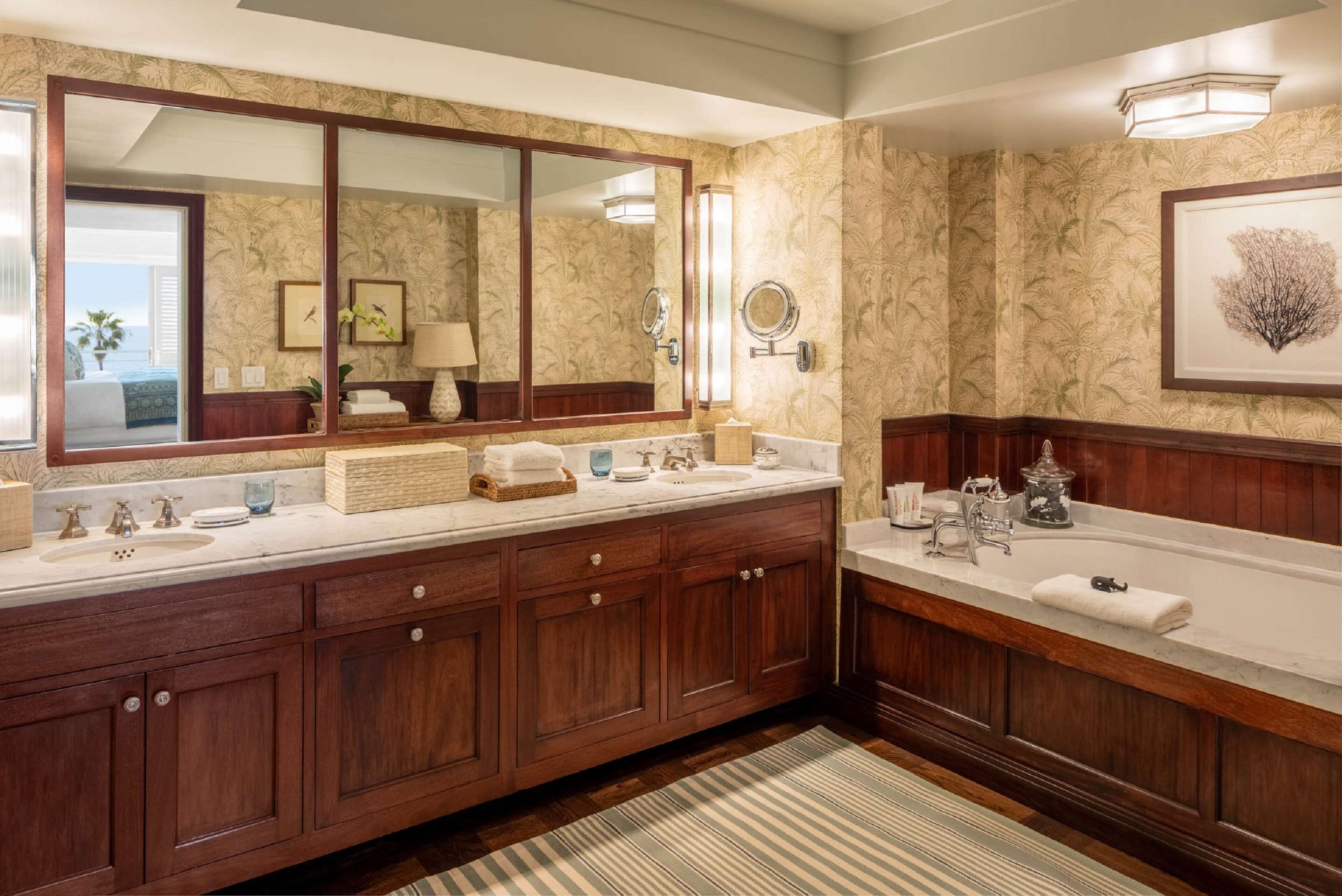 suite (pacific view) | premium bedding, pillow-top beds, minibar, in-room safe