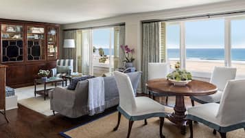 Suite (Pacific View) | Premium bedding, pillowtop beds, minibar, in-room safe