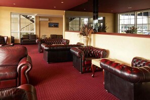 Bar (on property) - ibis Styles Albany (Orana)