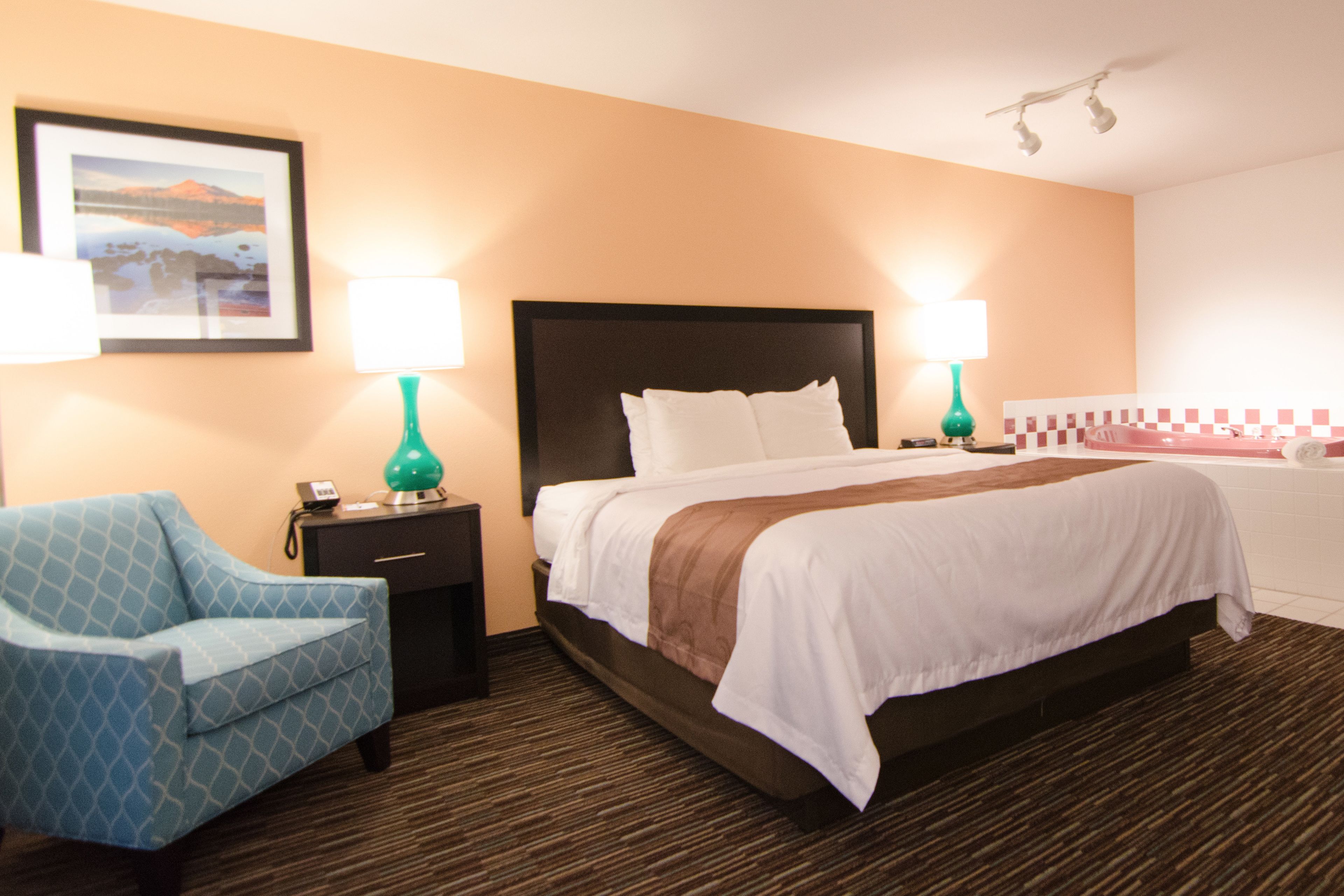 Suite, 1 King Bed, Non Smoking | Premium bedding, desk, iron/ironing board, rollaway beds (surcharge)