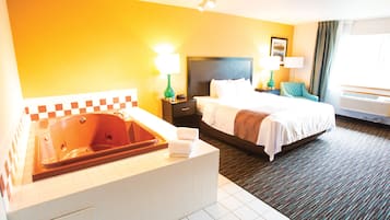 Premium bedding, desk, iron/ironing board, travel cot