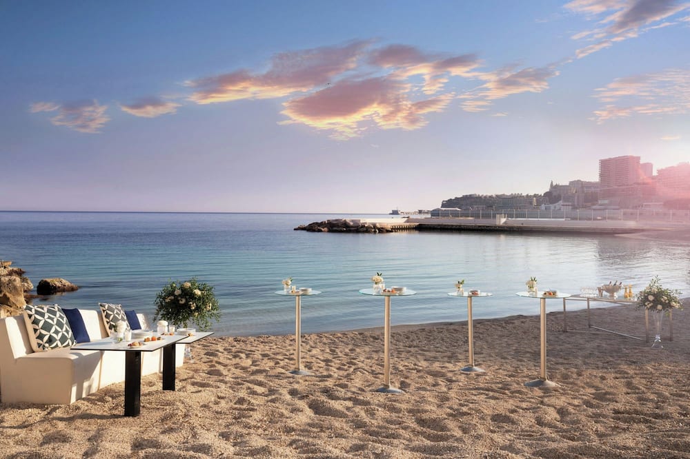 Le Meridien Beach Plaza