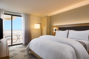 Deluxe Suite, 1 King Bed with Sofa bed, Corner | 1 bedroom, premium bedding, pillowtop beds, in-room safe - The Westin Los Angeles Airport (Los Angeles)