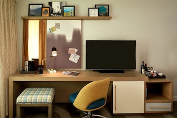 Premium bedding, down comforters, pillowtop beds, in-room safe at The Hotel Zags Portland