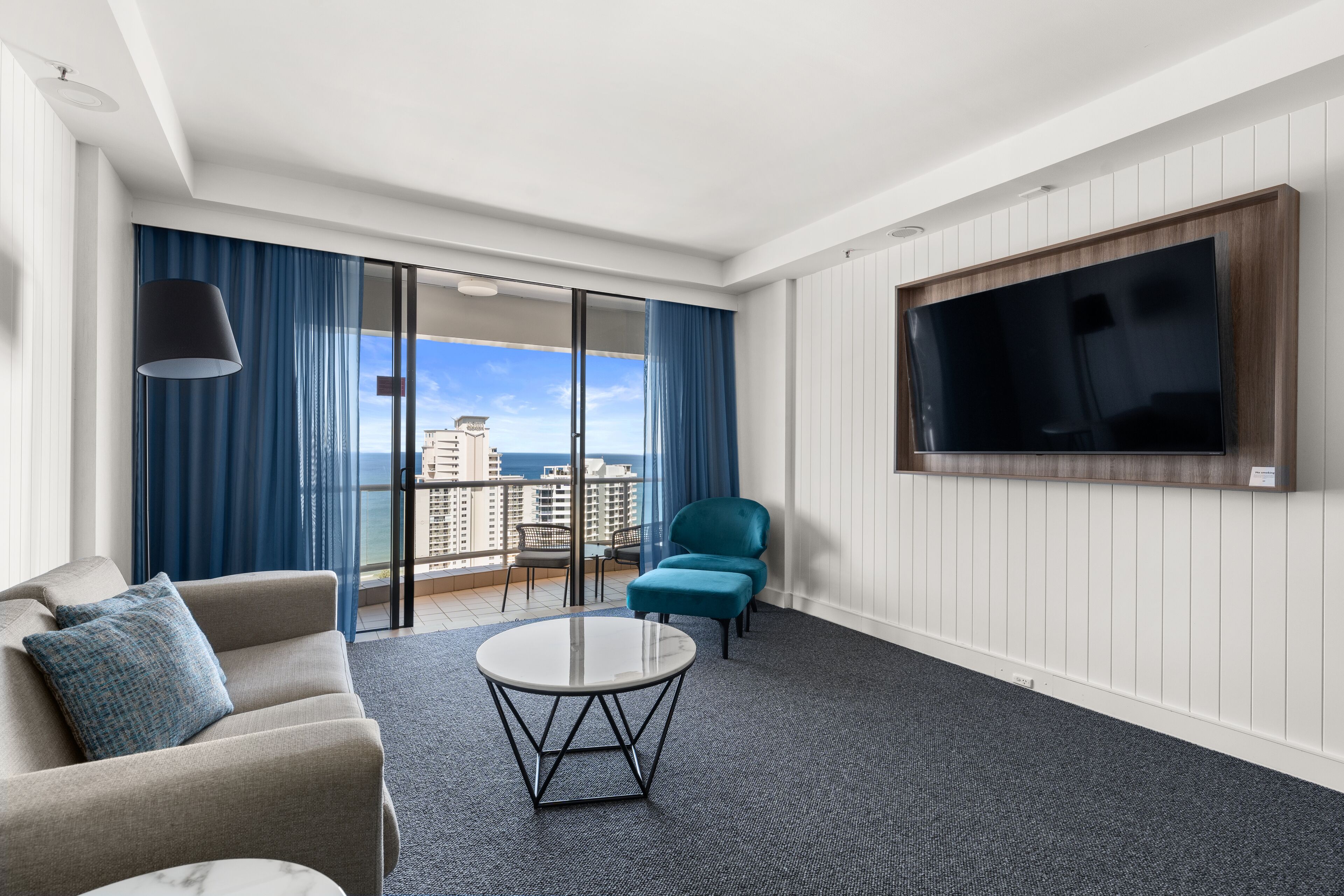 standard room, 1 king bed, ocean view (top floor) | terrace/patio