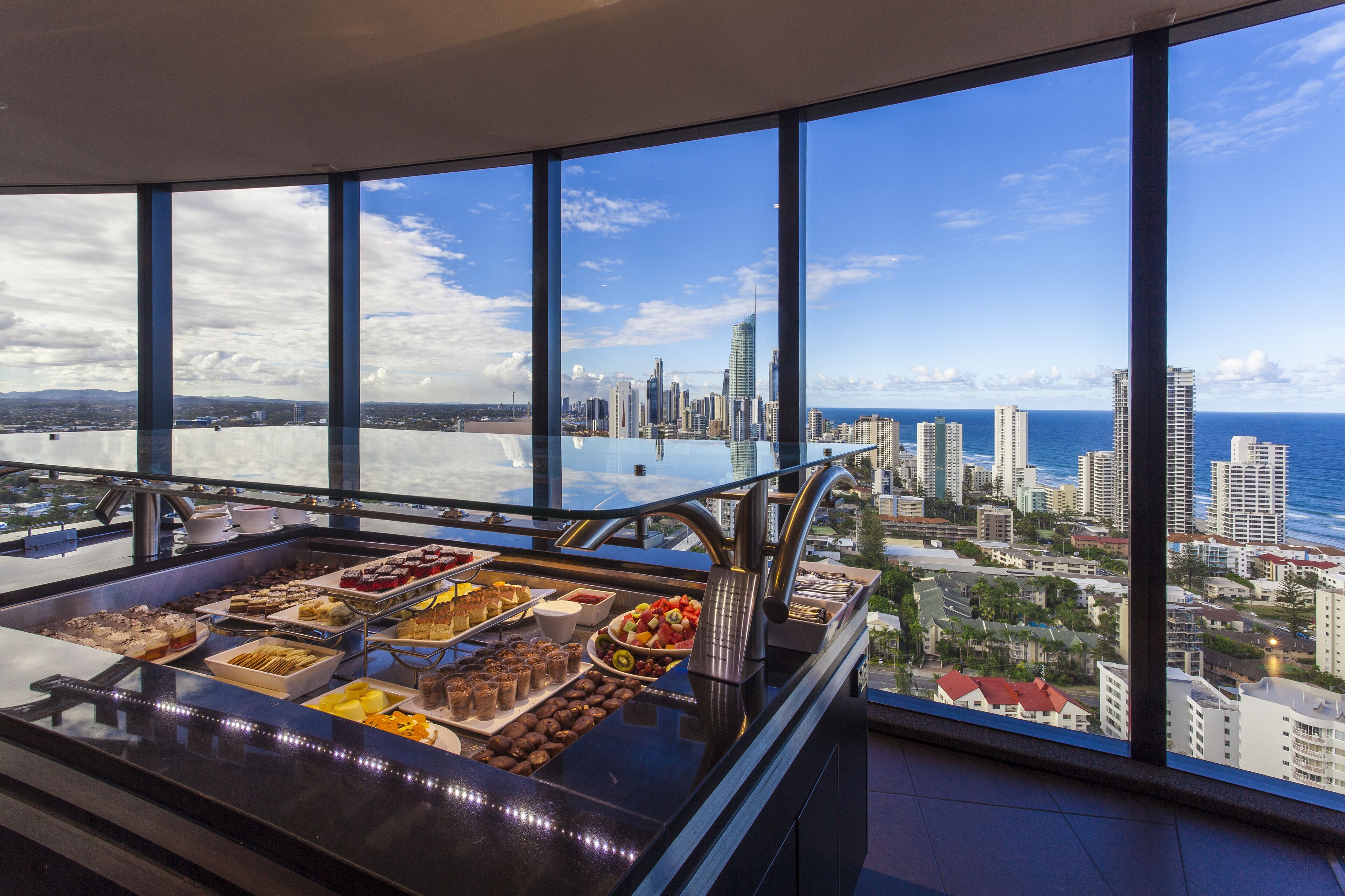 3 restaurants; breakfast, lunch and dinner served 