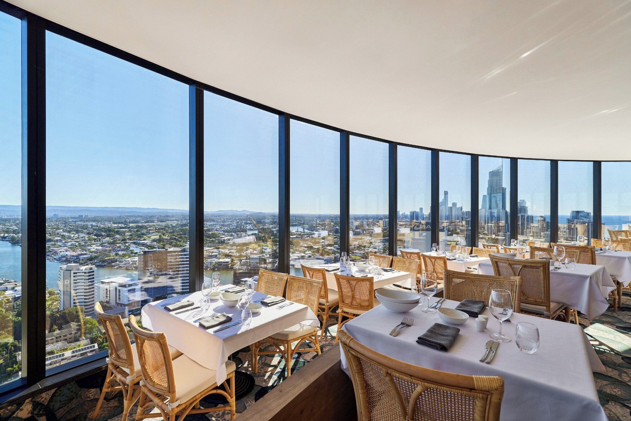 3 restaurants; breakfast, lunch, and dinner served