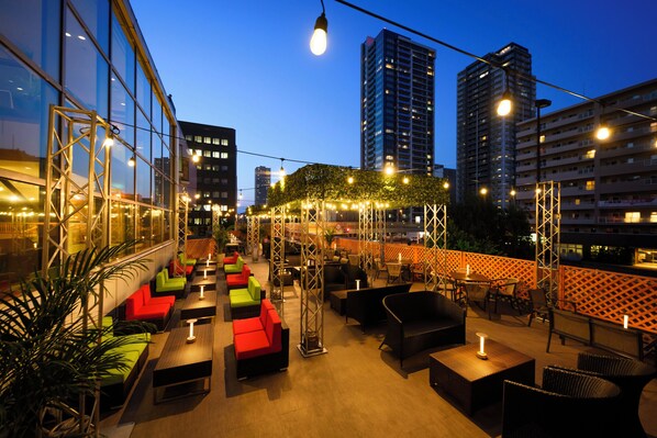 5 restaurants, breakfast, lunch, dinner served; Japanese cuisine 