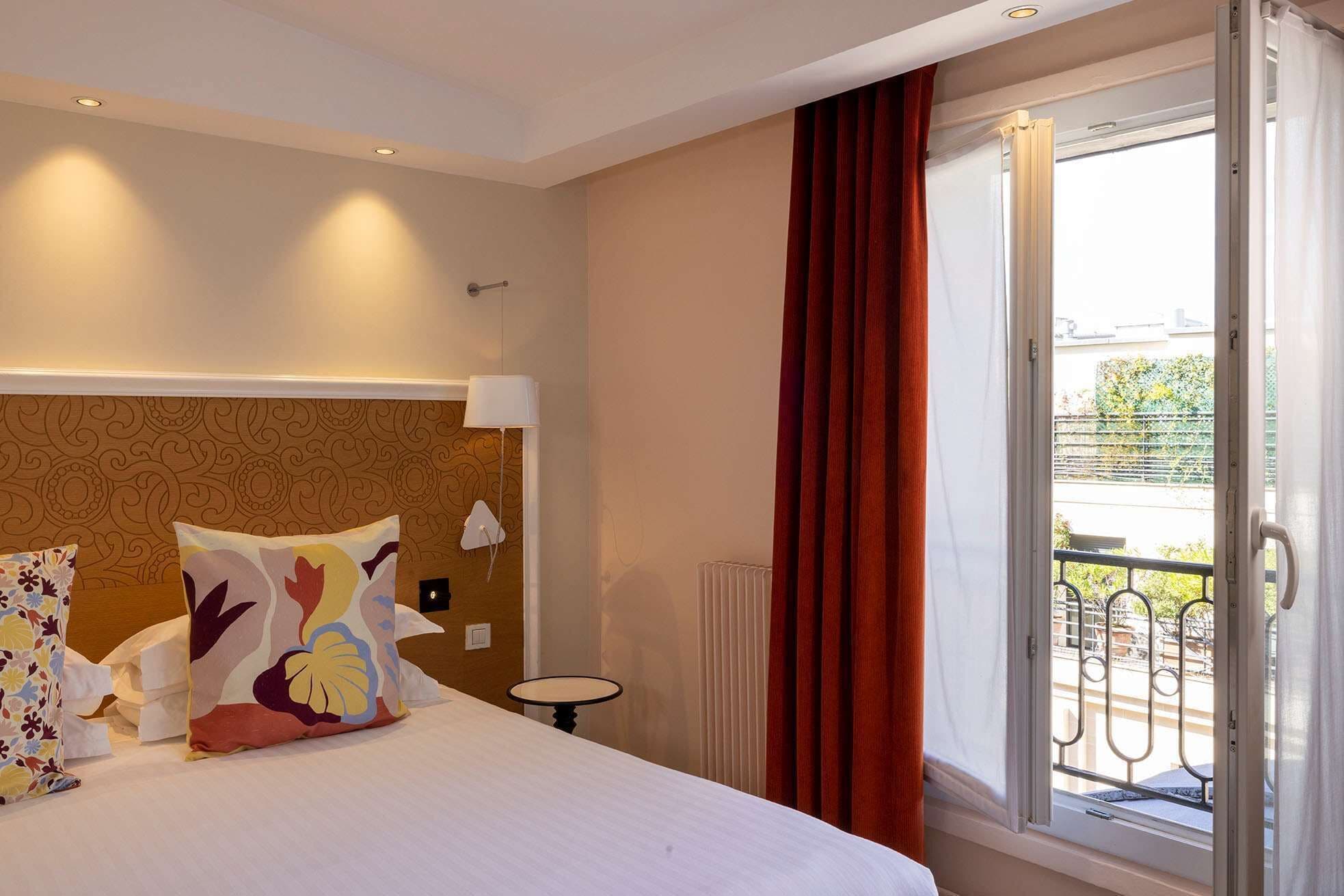 suite | 1 bedroom, premium bedding, minibar, in-room safe