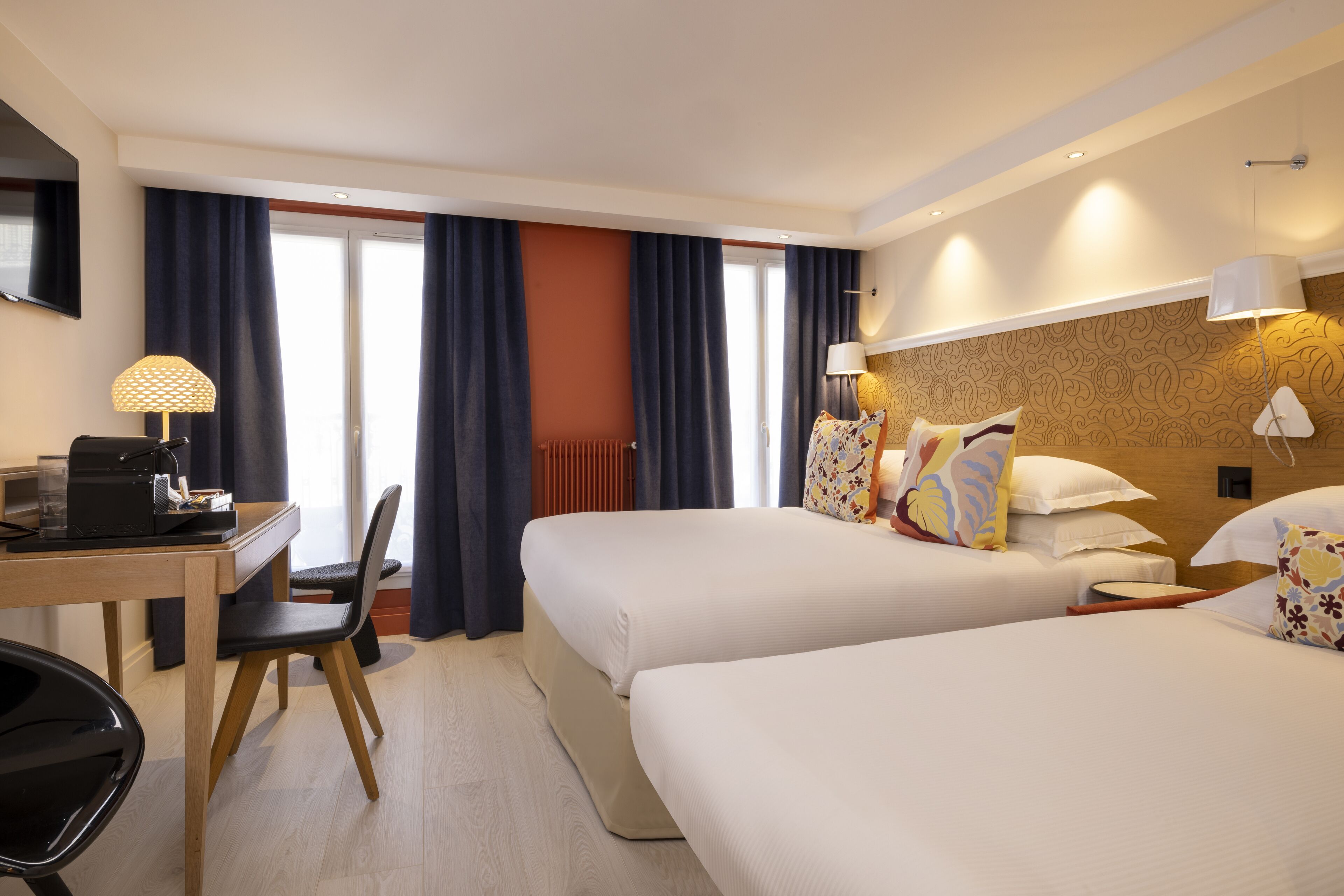 executive room | 1 bedroom, premium bedding, minibar, in-room safe