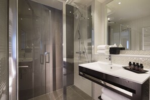 Classic Room | Bathroom