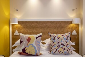 Classic Room | 1 bedroom, premium bedding, minibar, in-room safe