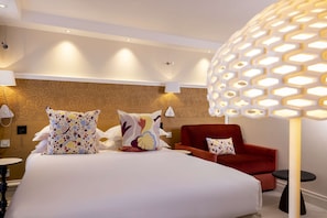 Executive Room | Premium bedding, minibar, in-room safe, blackout curtains - Hotel Elysees 8 (Paris)