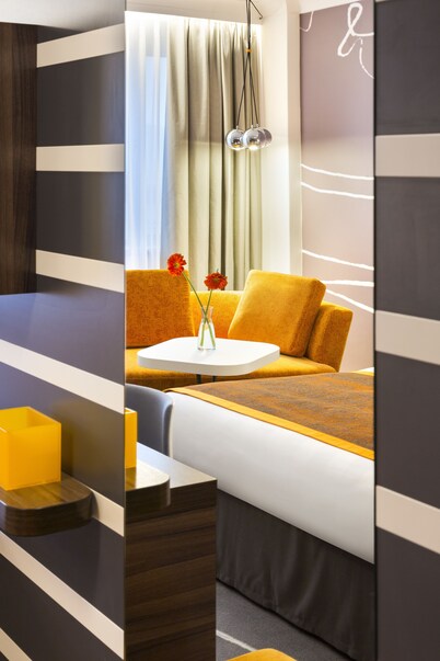 Holiday Inn Amsterdam, an IHG Hotel