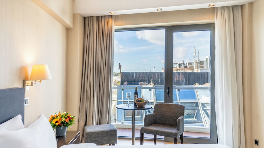 Athens Gate Hotel