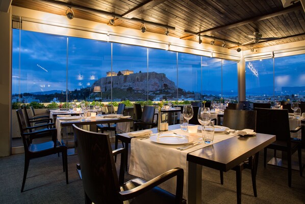 Breakfast, lunch, dinner served; Mediterranean cuisine 