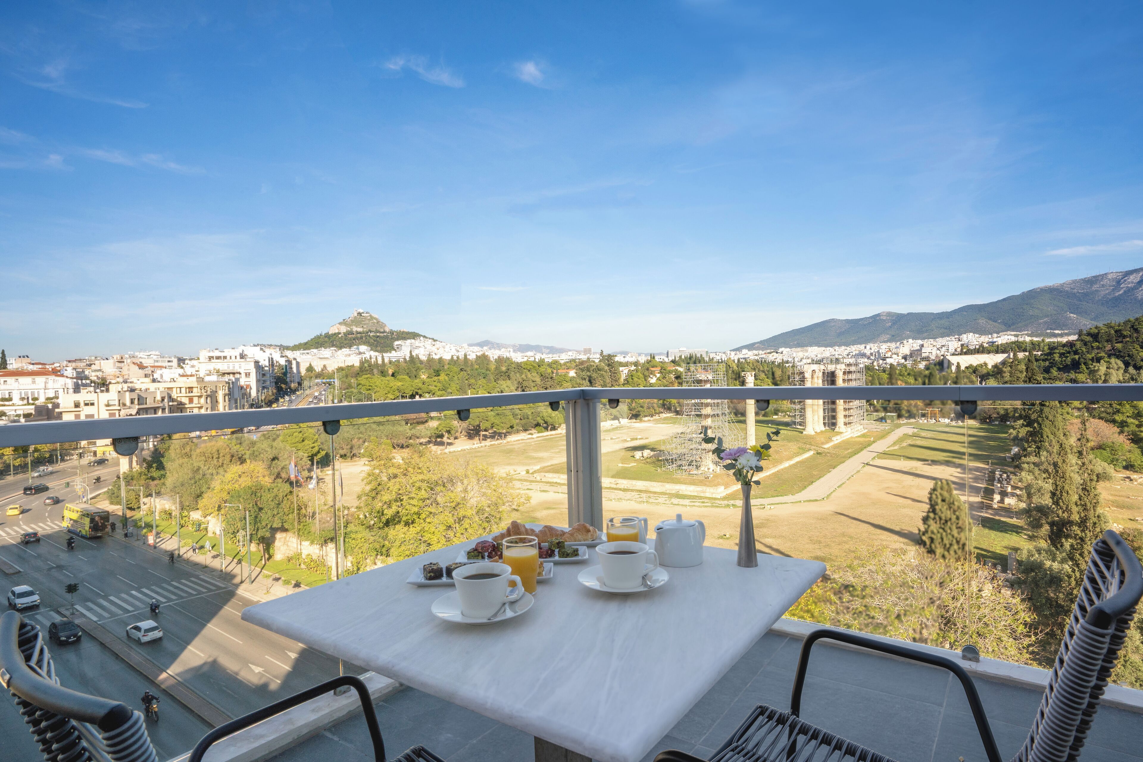 Suíte (Temple of Zeus & Acropolis View) | Terraço/pátio