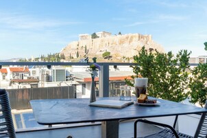 Suite (Temple of Zeus & Acropolis View) | Terrace/patio