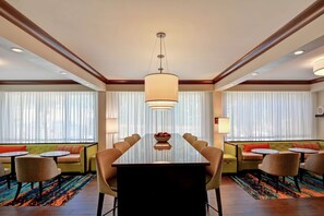 Lobby - Hampton Inn Birmingham/Mountain Brook (Birmingham)