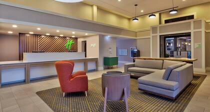 Holiday Inn Westbury - Long Island by IHG