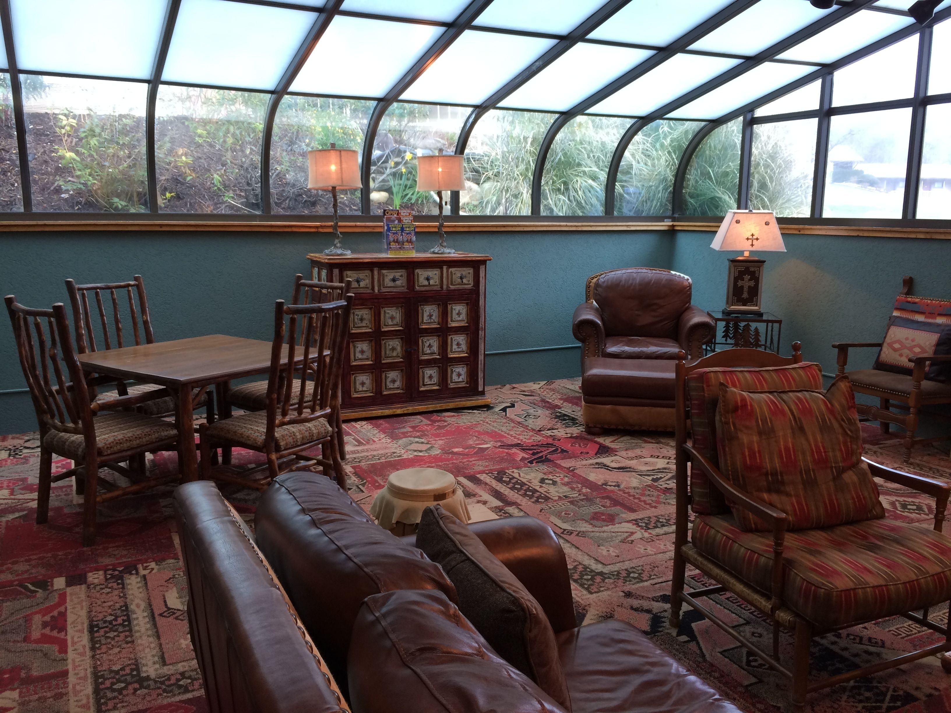 Lobby lounge