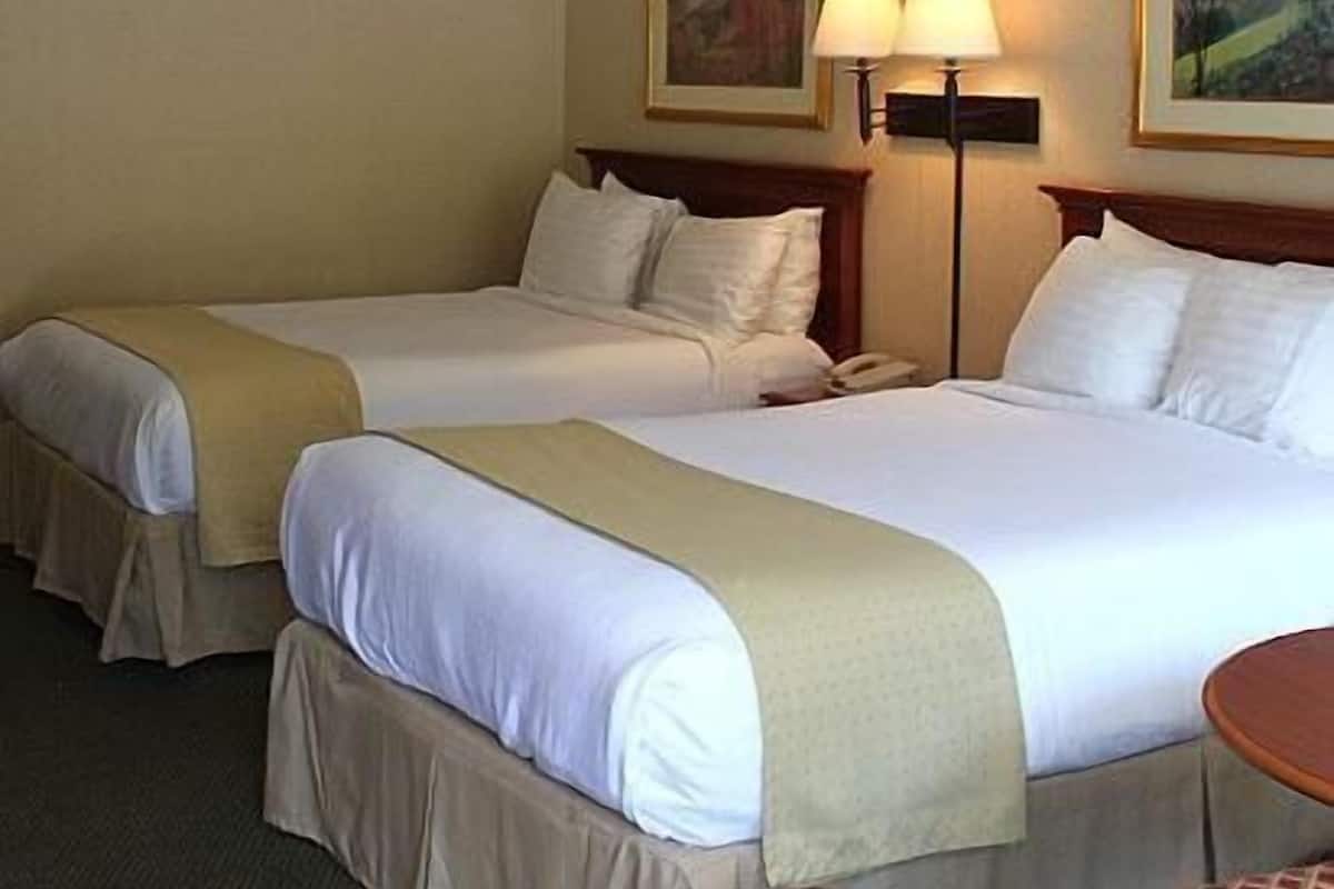 In-room safe, blackout curtains, iron/ironing board, free WiFi