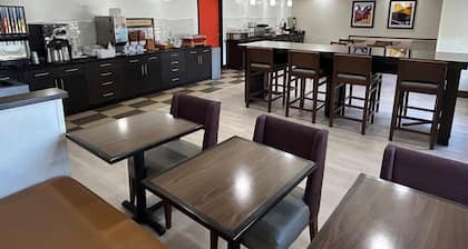 Best Western Forsyth - Decatur