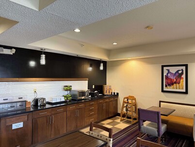 SureStay by Best Western Forsyth Decatur