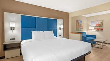Standard Room, 1 King Bed, Non Smoking, Refrigerator & Microwave (with Sofabed) | Premium bedding, in-room safe, desk, iron/ironing board