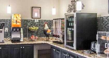 Econo Lodge Inn & Suites Jackson Northwest