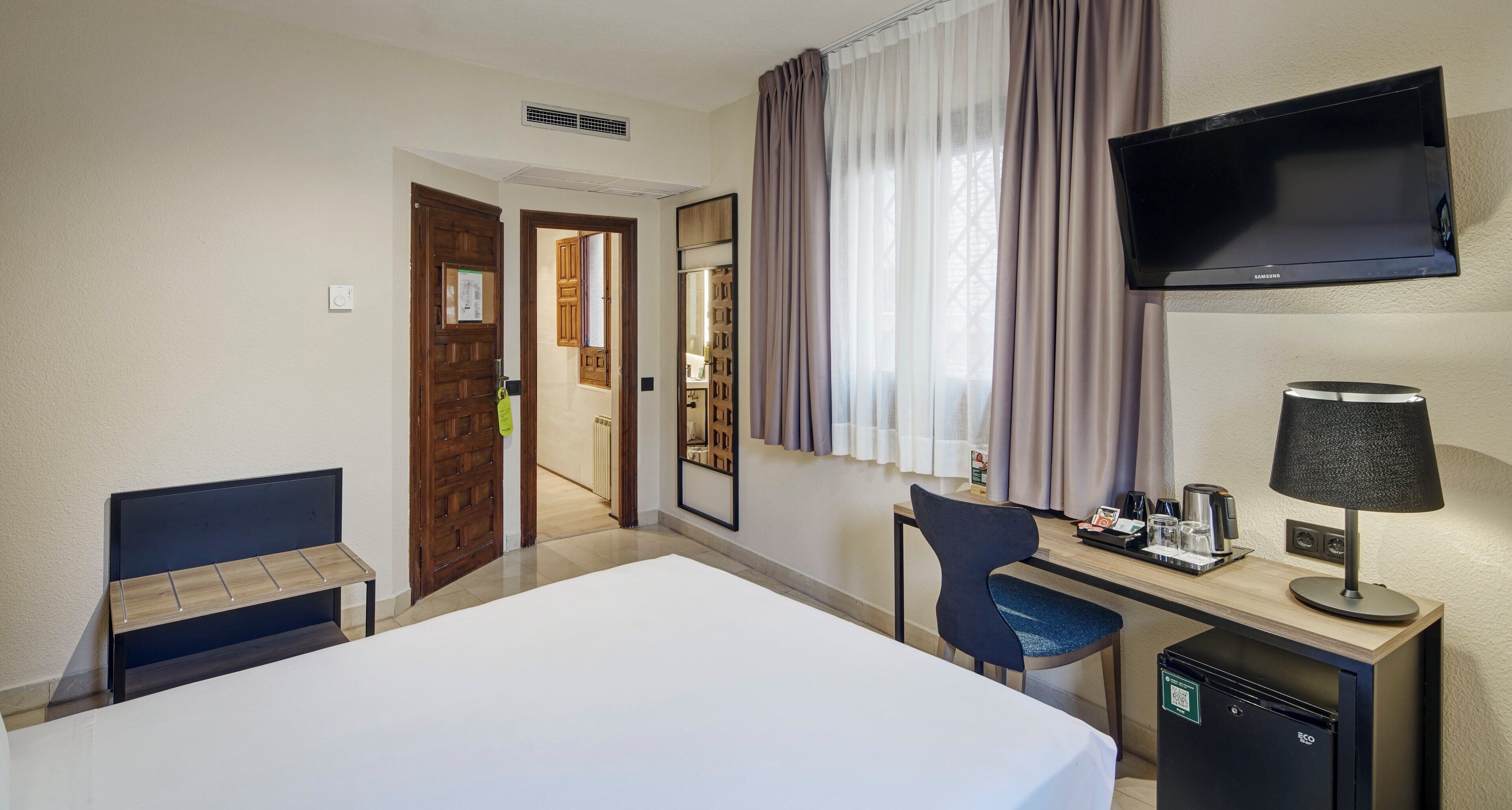 classic room | premium bedding, down duvets, minibar, in-room safe