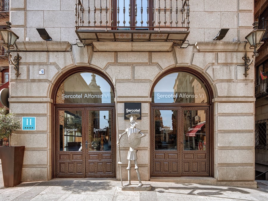 Entrada al alojamiento
