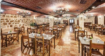 Daily buffet breakfast (EUR 16 per person)