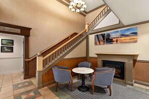 Lobby - Days Inn by Wyndham Vancouver Downtown (Vancouver)