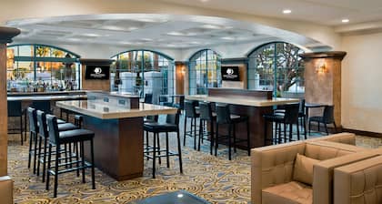 DoubleTree by Hilton San Pedro - Port of Los Angeles