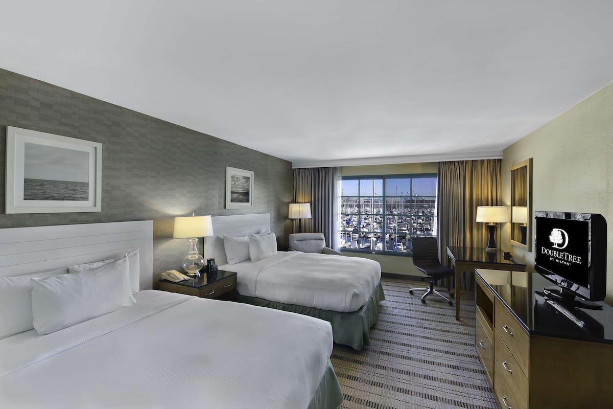 1 bedroom, premium bedding, in-room safe, desk