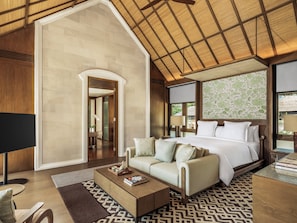 Minibar, in-room safe, desk, iron/ironing board - Four Seasons Resort Bali at Jimbaran Bay (Jimbaran)