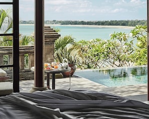 Minibar, Zimmersafe, Schreibtisch, Bügeleisen/Bügelbrett