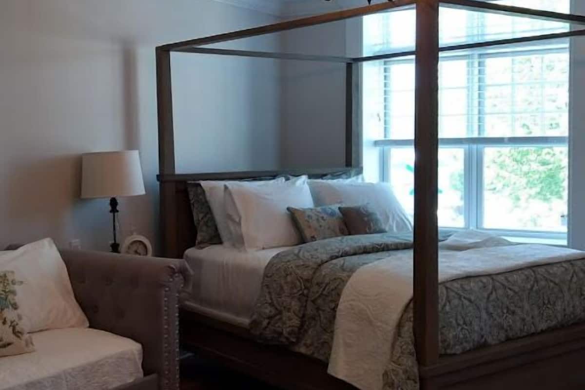 room, multiple beds, accessible | free wifi