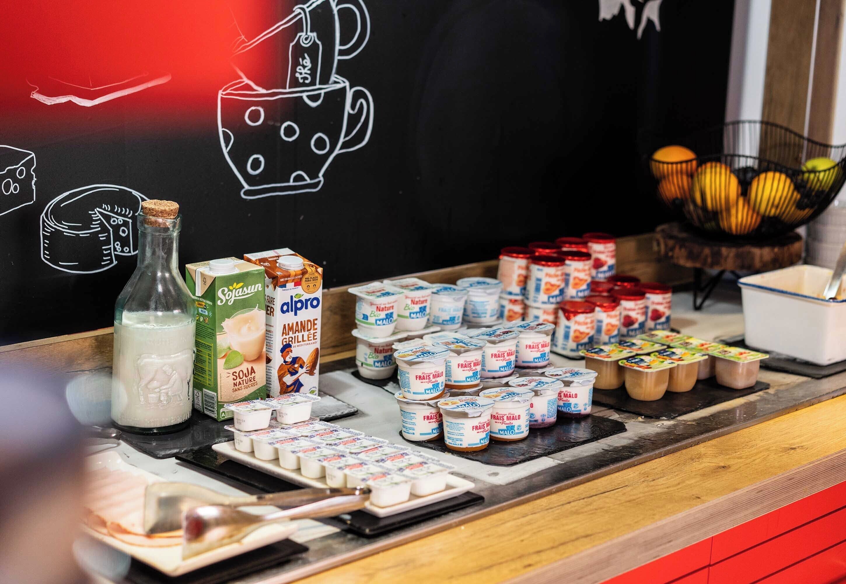 daily buffet breakfast for a fee