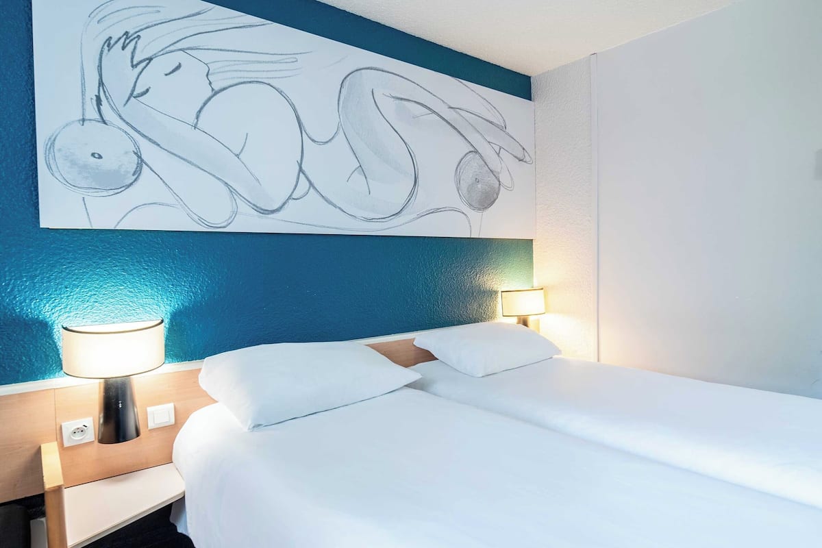 Decoración personalizada, muebles diferentes y escritorio