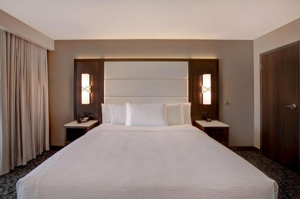 Hypo-allergenic bedding, pillowtop beds, in-room safe, desk