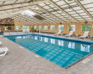 Piscine intérieure