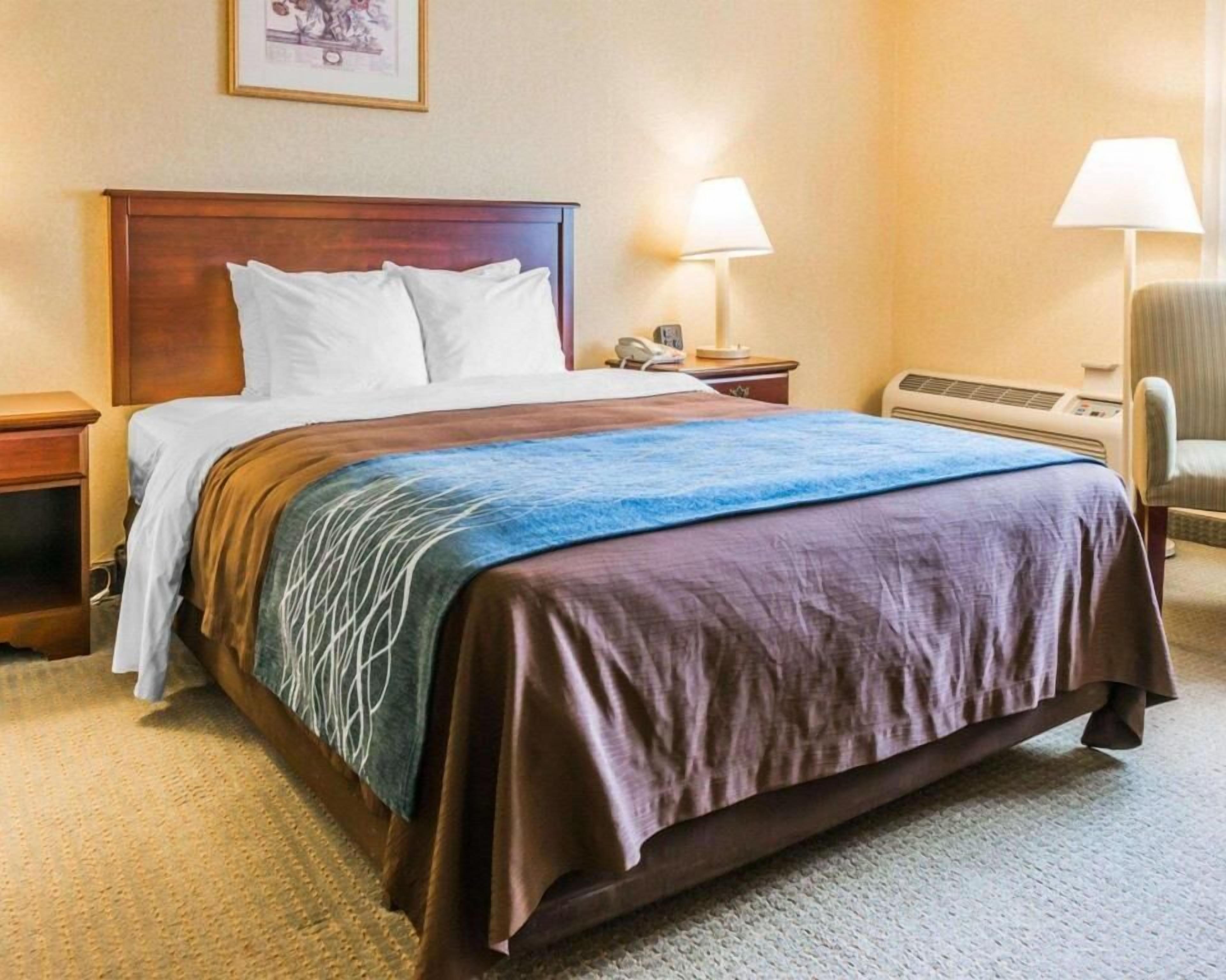 Pillowtop beds, in-room safe, desk, iron/ironing board