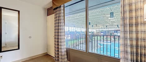 Chambre Deluxe, 1 trĂšs grand lit, non-fumeur